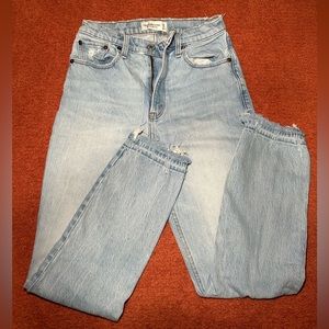 Abercrombie & Fitch High Rise Mom Jeans